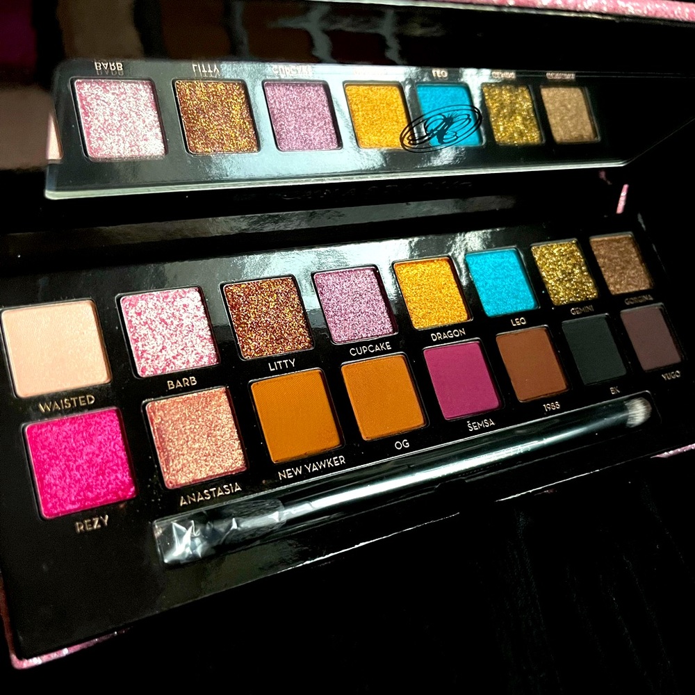 🌟ABH X AMREZY Eyeshadow Palette 🌟